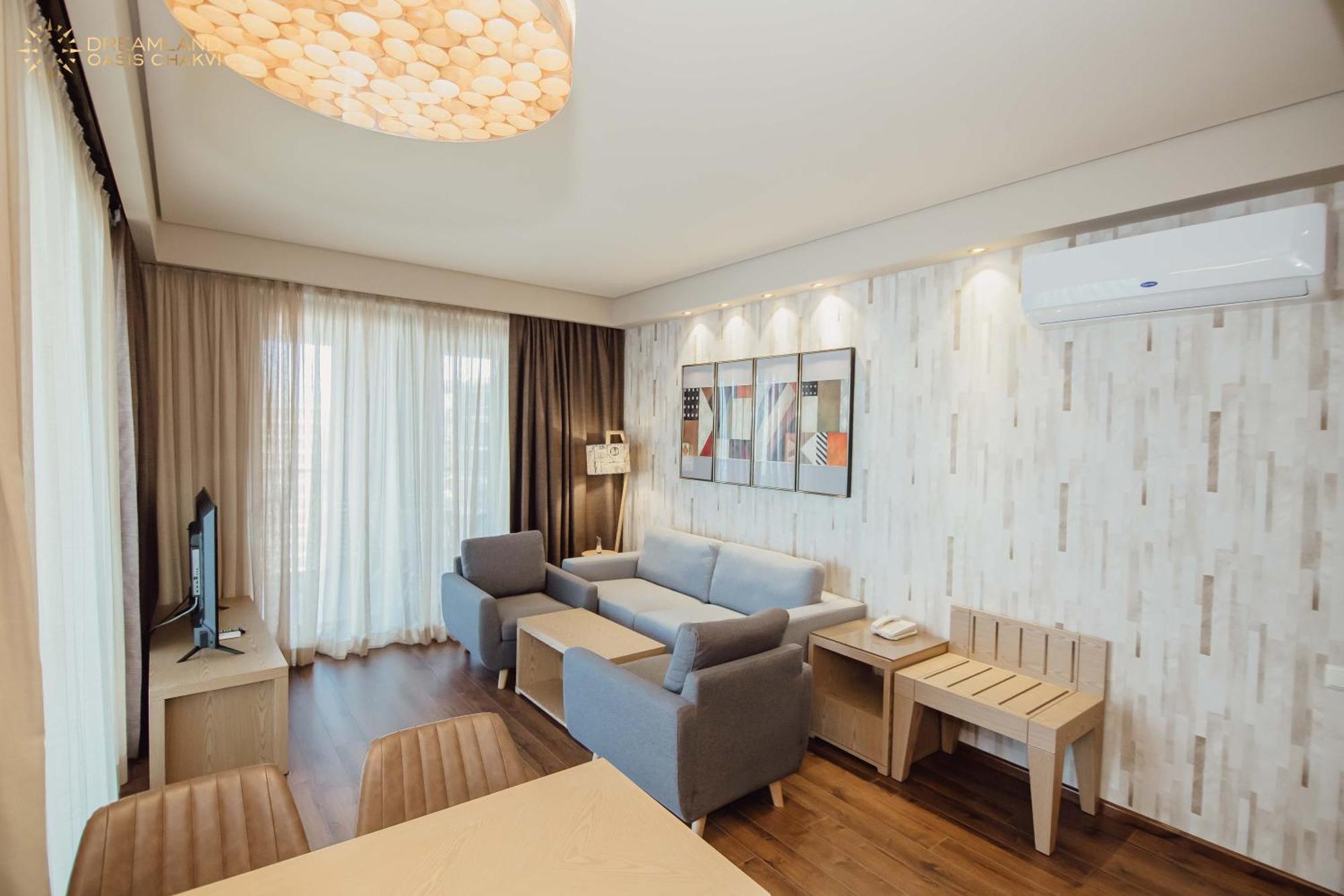 Dreamland Oasis Aparthotel Kobuleti Exterior photo