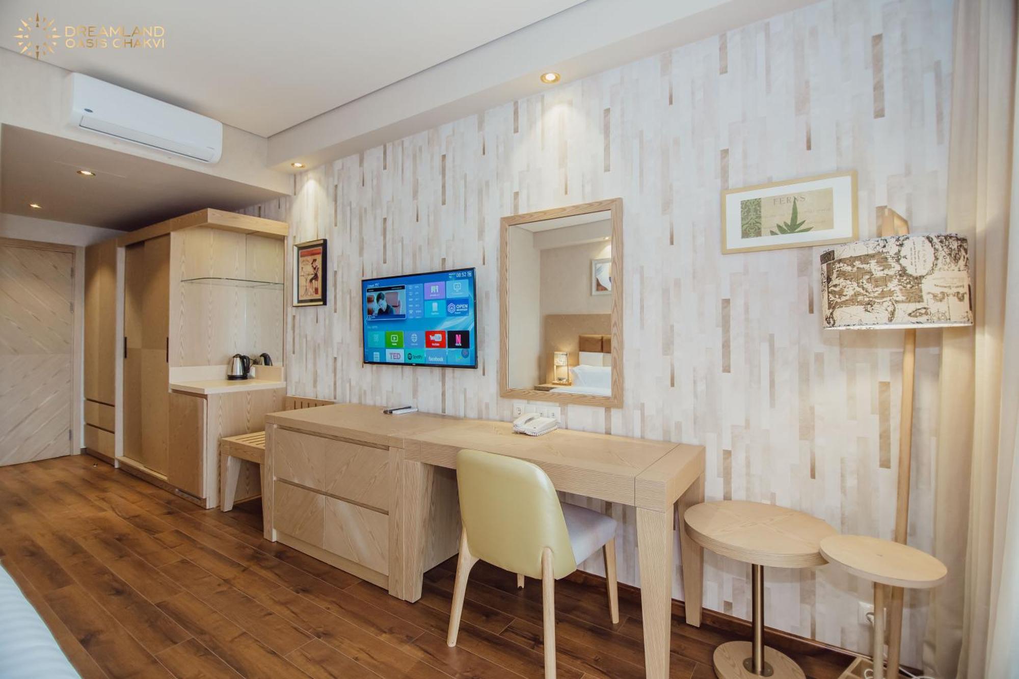 Dreamland Oasis Aparthotel Kobuleti Exterior photo