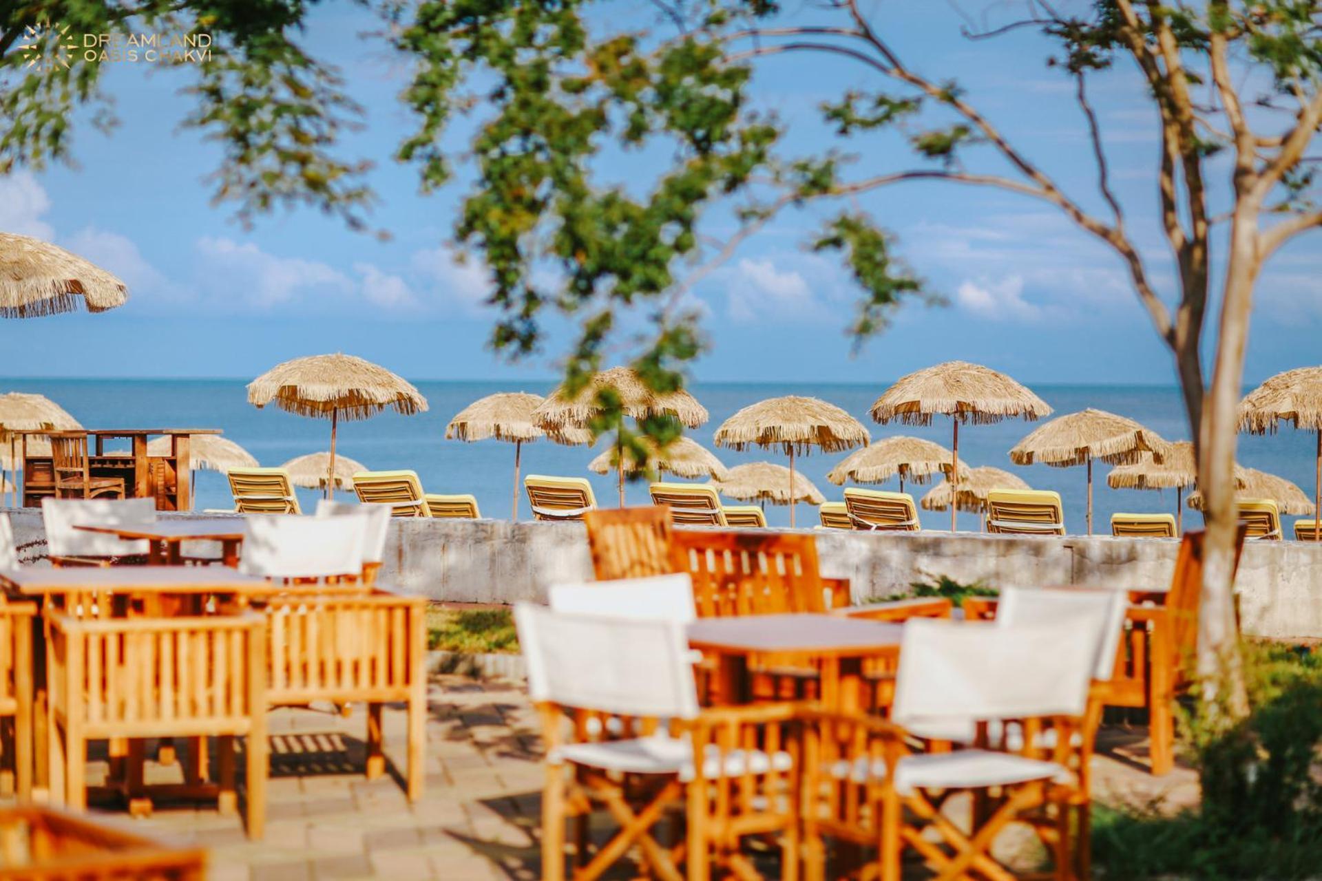 Dreamland Oasis Aparthotel Kobuleti Exterior photo